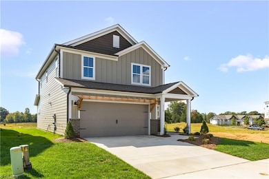 1713 Creekline Dr, Kernersville, NC 27284 - photo 2