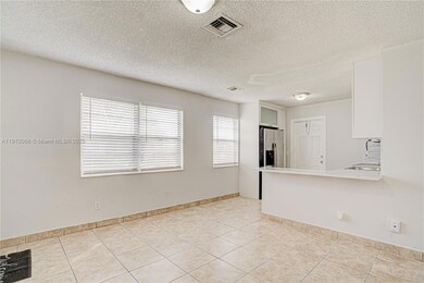 4658 Myla Ln unit 4658, West Palm Beach, FL 33417 - photo 3