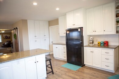 200 W 100 N, Blackfoot, ID 83221 - photo 6