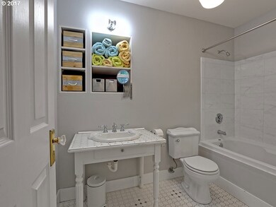 Bathroom, Attached