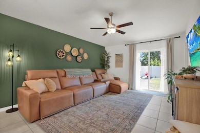 5538 Blue Azure Dr, Wimauma, FL 33598 - photo 3