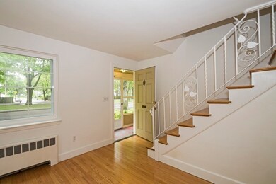 769 Vfw Pkwy unit Right, West Roxbury, MA 02132 - photo 4