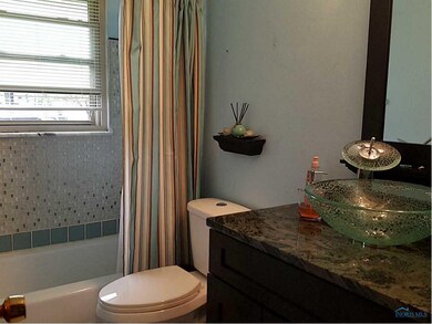 Full Bath.