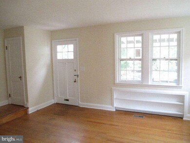 2424 Pelham Ave, Baltimore, MD 21213 - photo 4