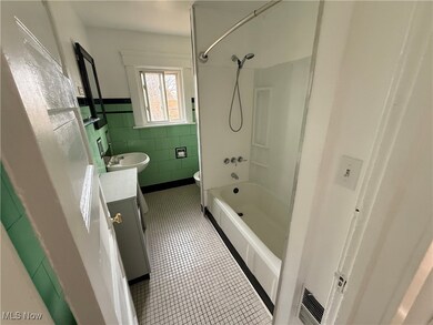 699 W Exchange St unit UP, Akron, OH 44302 - photo 5