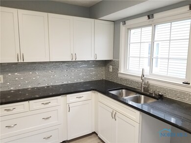 2153 Loxley Rd, Toledo, OH 43613 - photo 5