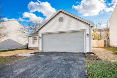 2977 Ironstone Dr, Columbus, OH 43231 - photo 3