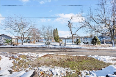 584 Apple Dr, Akron, OH 44319 - photo 5