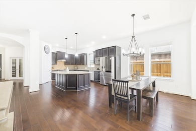 Photo virtually edited to show white walls