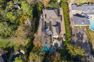 11611 Arrowwood Cir, Houston, TX 77063 - photo 3