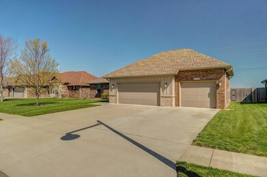3751 Cobblefield St W-40
