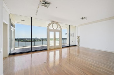 600 Port of New Orleans Place unit 9CD, New Orleans, LA 70130 - photo 3
