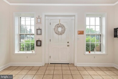 511 S Market St, Frederick, MD 21701 - photo 2