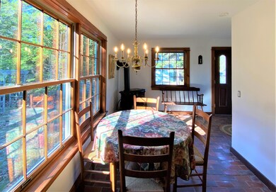 eat in kitchen