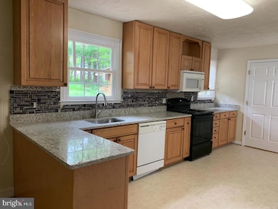 151 Barrett Heights Rd, Stafford, VA 22556 - photo 4