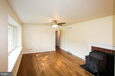 621 Walton St, Lemoyne, PA 17043 - photo 3