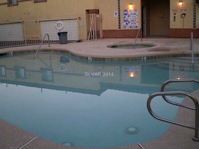 Swimming Pool/Hot Tub/Sauna.