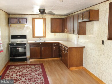 1904 1/2 E Joppa Rd, Parkville, MD 21234 - photo 6