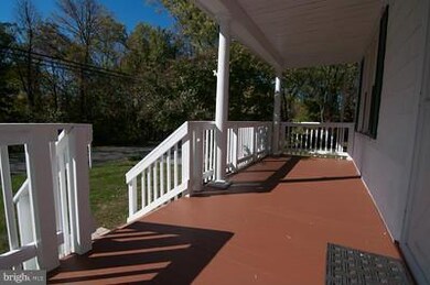 452 Knoxville Rd, Knoxville, MD 21758 - photo 2