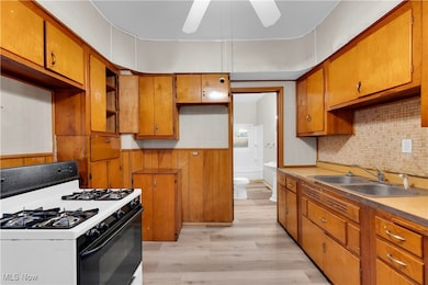 3298 W 97th St, Cleveland, OH 44102 - photo 3