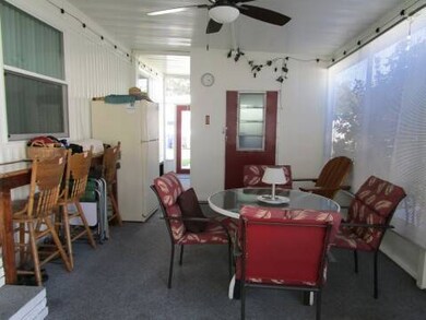 12x18 lower Screen room