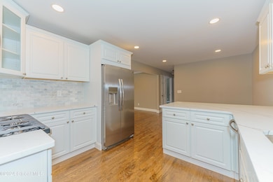 2 Kitchen 6