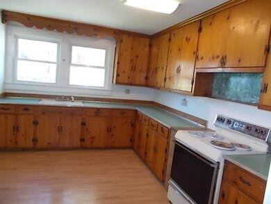 136 South St, Louisa, VA 23093 - photo 2