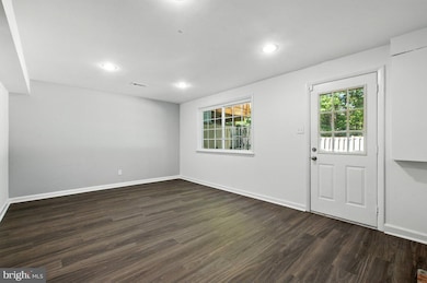 8015 Steeple Chase Ct, Springfield, VA 22153 - photo 6