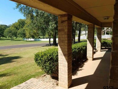 11247 Timber Creek Cir, Tyler, TX 75707 - photo 3