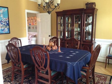 Dining Room..quality mouldings & diagonal inlay wo