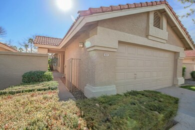 1049 W Sunward Dr-Gilbert, AZ  85233-Uni