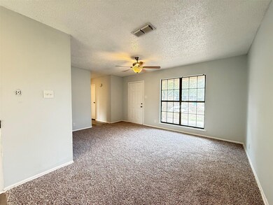 714 N Derby St unit 102, Denison, TX 75020 - photo 4