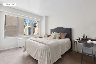 Plaza 400 unit 17F, New York, NY 10022 - photo 4