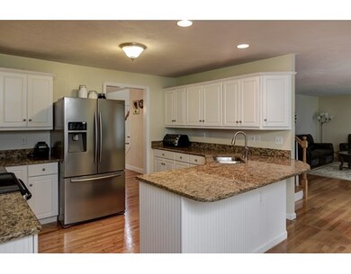 13 North St, Hopkinton, MA 01748 - photo 4