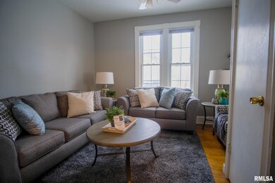 1730 W 8th St, Davenport, IA 52802 - photo 7