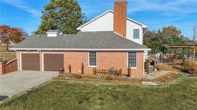 1104 E Park Rd, Garnett, KS 66032 - photo 5