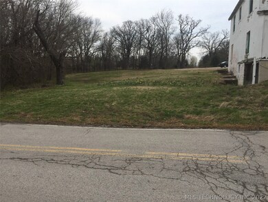 north showing back yard