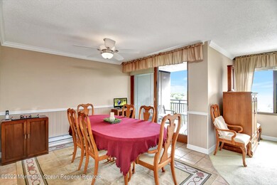 07-Living Room & Dining Room
