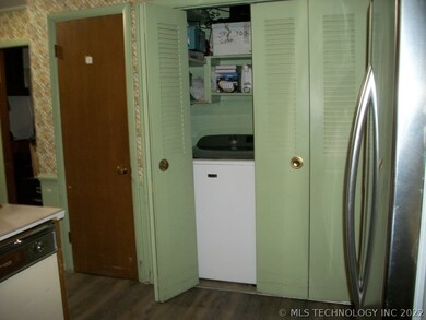 Laundrhttps://tulsa.mlsmatrix.com/Matrix/MediaMana