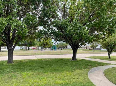 2214 W Maine Ave, Enid, OK 73703 - photo 3