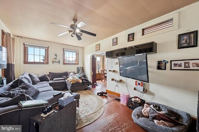 1616 Ward St, Marcus Hook, PA 19061 - photo 3