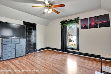 122 E Shaw St, Charlotte, MI 48813 - photo 3