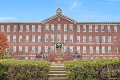 1701 Crompond Rd unit 6304, Peekskill, NY 10566 - photo 2