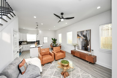 8533 Amadwe St unit A, Houston, TX 77051 - photo 6