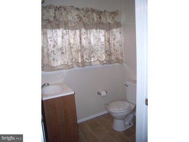 1107 Sycamore St, Wilmington, DE 19805 - photo 5