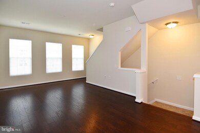 17105 Gibson Mill Rd unit 4, Dumfries, VA 22026 - photo 5