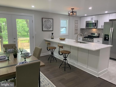 9833 Branchleigh Rd, Randallstown, MD 21133 - photo 4