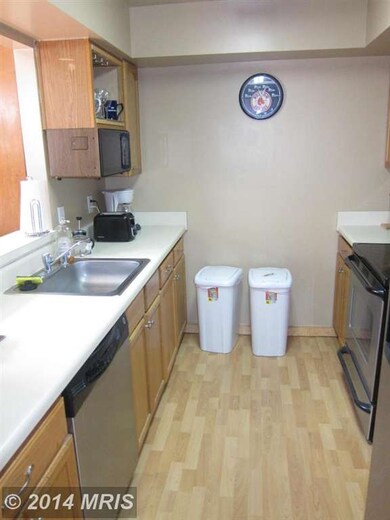 5845 Orchard Hill Ct unit 5845, Clifton, VA 20124 - photo 6