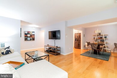 1658 Parkcrest Cir unit 200, Reston, VA 20190 - photo 6