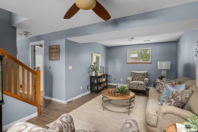 1503 Emerald Dr, Davenport, IA 52804 - photo 3